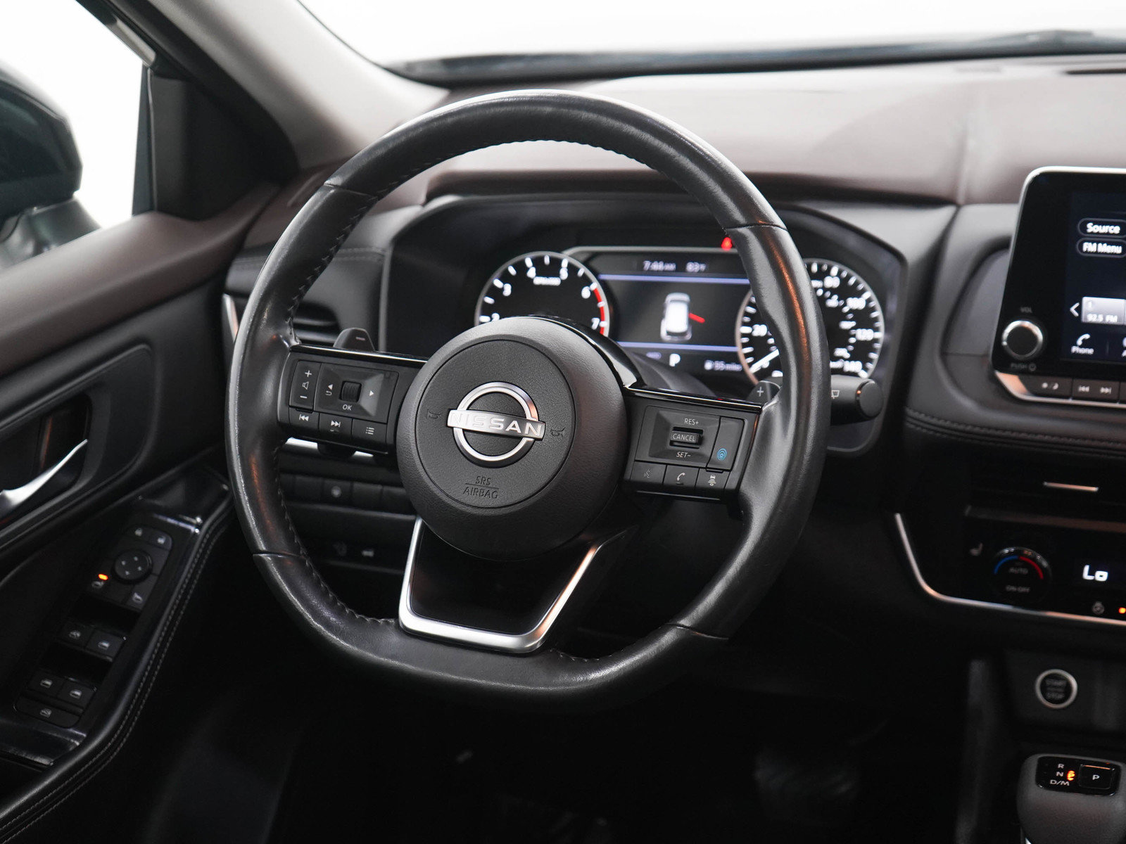 Used 2023 Nissan Rogue SV w/ SV Premium B Package AWD/4WD image 14