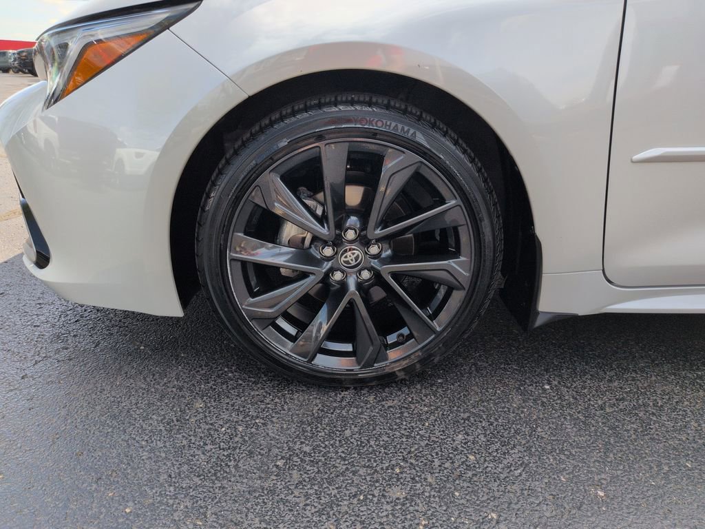 Certified 2025 Toyota Corolla XSE image 27
