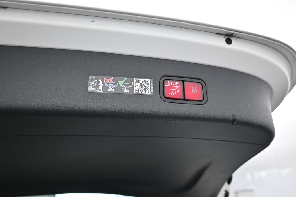 Used 2026 Mercedes-Benz GLC 300 image 41