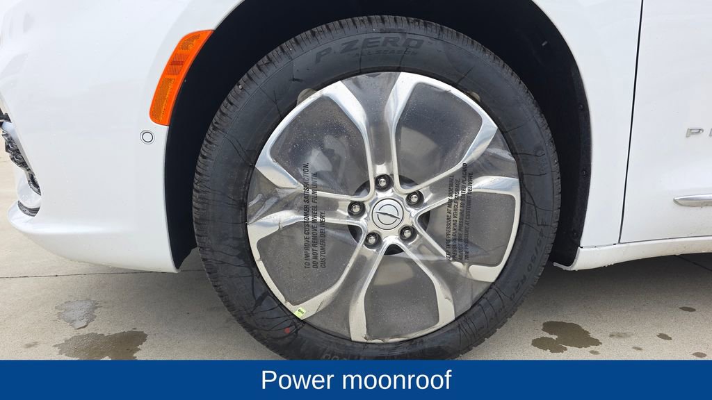 New 2026 Chrysler Pacifica Pinnacle image 11