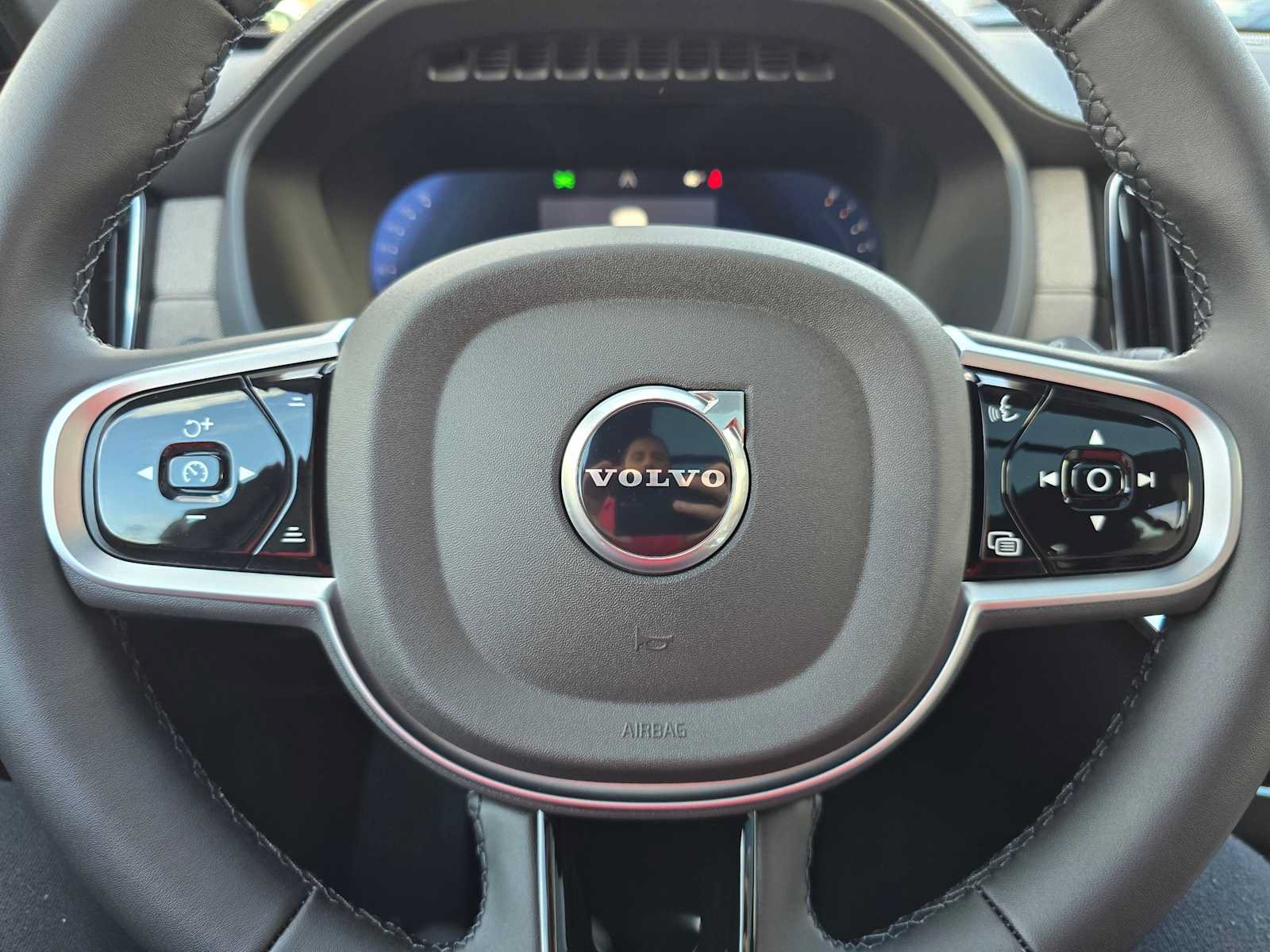 New 2026 Volvo XC90 B6 Plus w/ Protection Package Premier AWD/4WD image 26