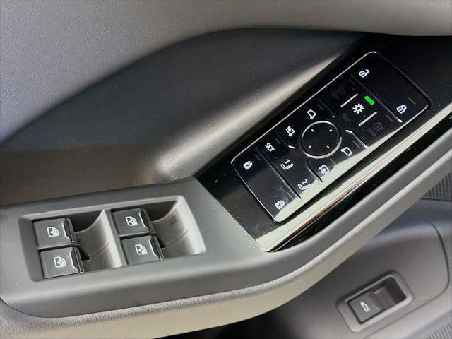 New 2025 Audi Q6 e-tron Premium AWD/4WD image 17