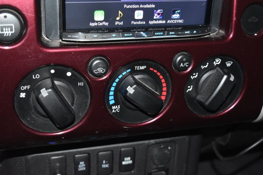 Used 2007 Toyota FJ Cruiser 4WD image 11