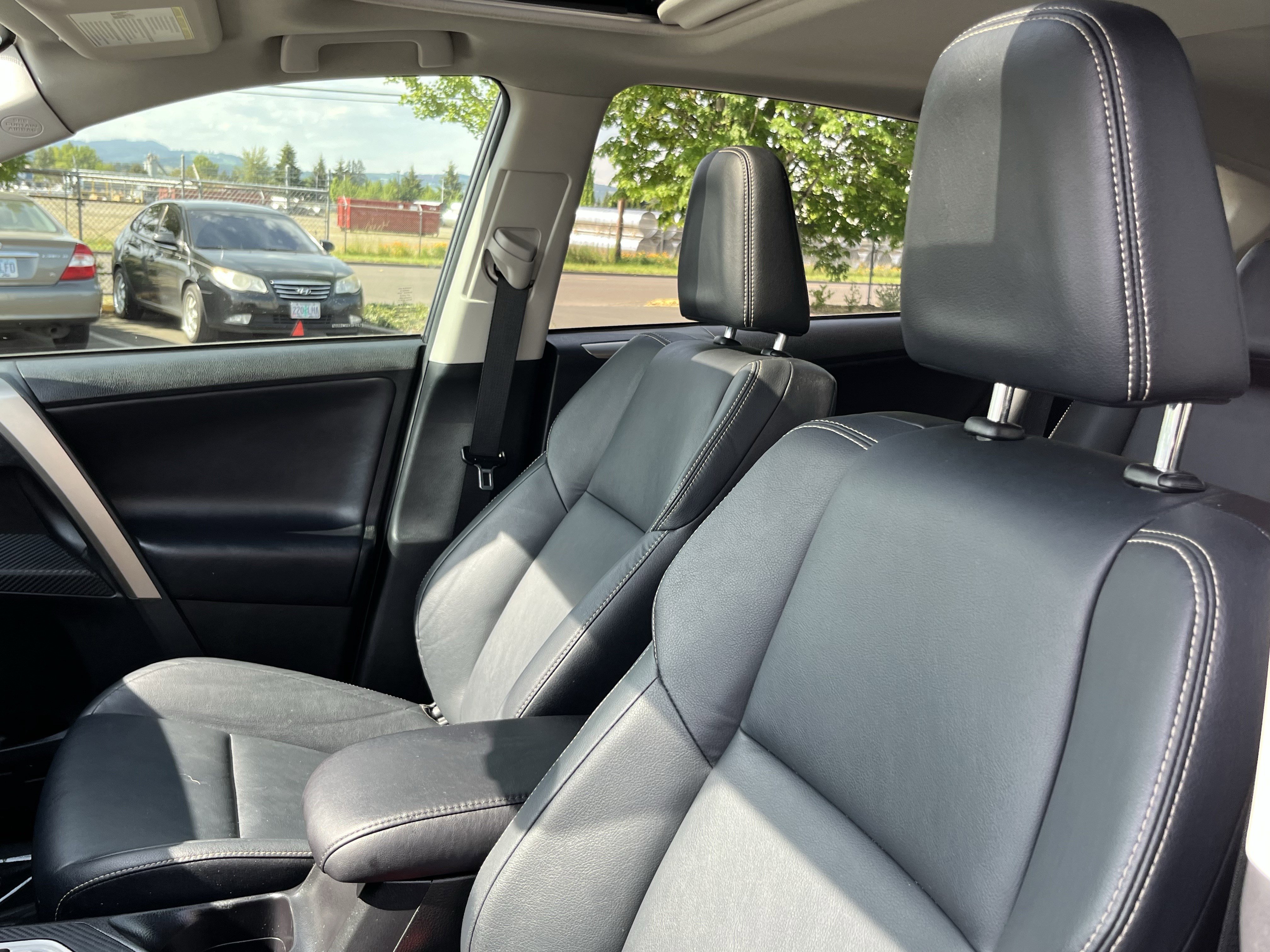 Used 2013 Toyota RAV4 Limited FWD image 17