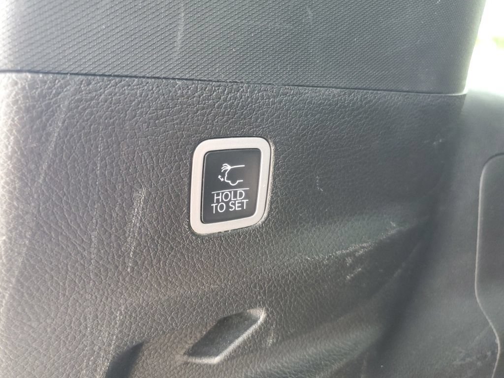 Used 2024 Jeep Grand Wagoneer L Series III AWD/4WD image 33