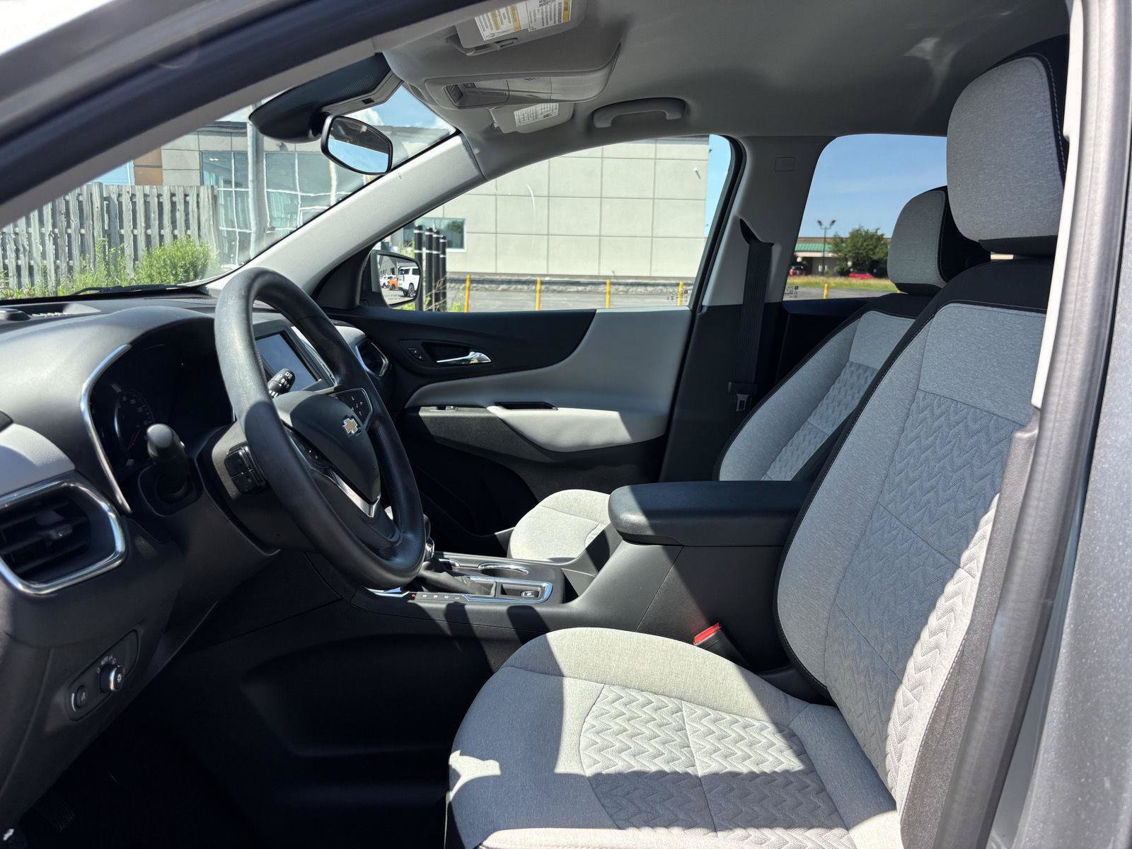 Used 2024 Chevrolet Equinox LS w/ LS Convenience Package AWD/4WD image 28