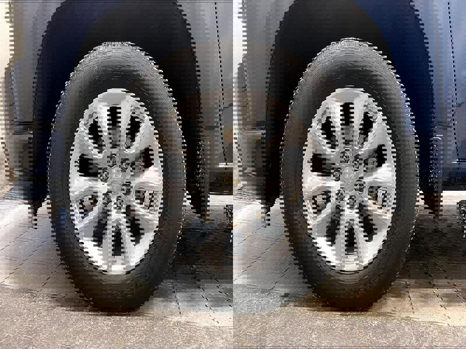 Used 2019 Chevrolet Silverado 1500 Custom w/ Custom Value Package image 7