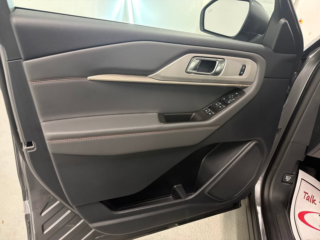 New 2026 Ford Explorer Active w/ Active Comfort Package RWD image 12