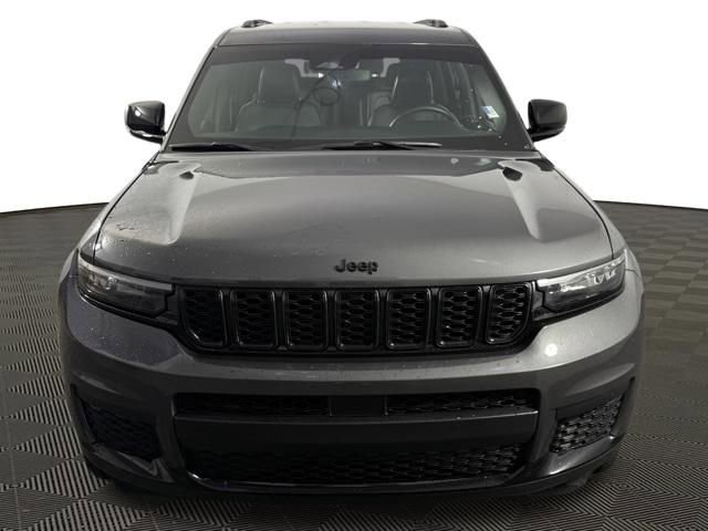 Used 2021 Jeep Grand Cherokee L Laredo image 2
