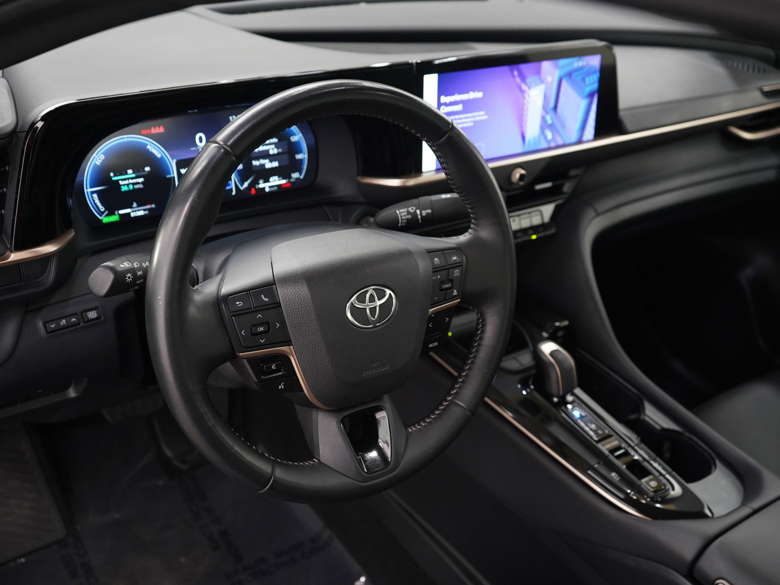 Used 2024 Toyota Crown Limited AWD/4WD image 17