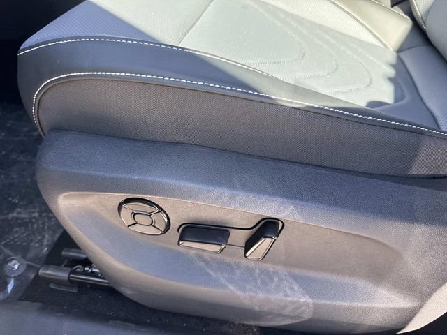 New 2026 Volkswagen Tiguan SE image 13