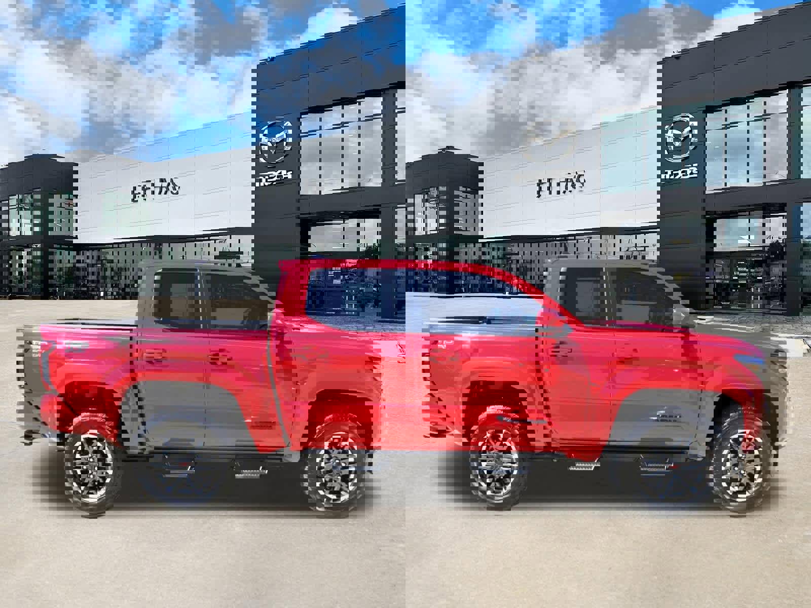 Used 2025 Toyota Tacoma TRD Sport image 5