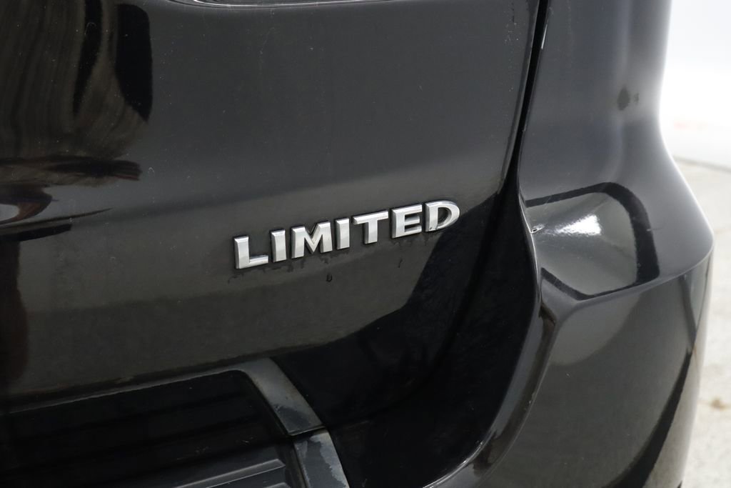 Used 2017 Jeep Grand Cherokee Limited w/ Luxury Group II AWD/4WD image 17