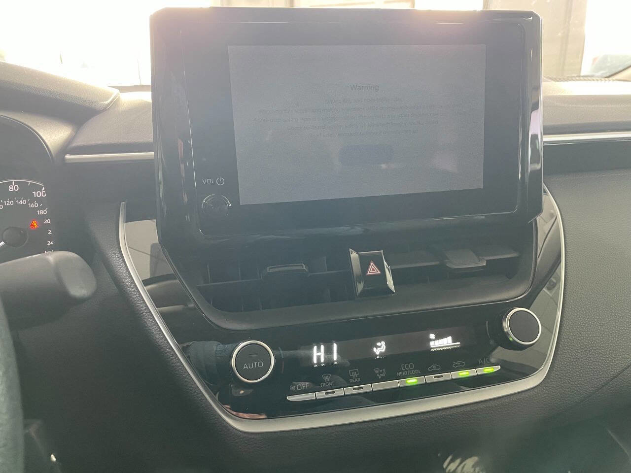 Used 2024 Toyota Corolla LE image 31