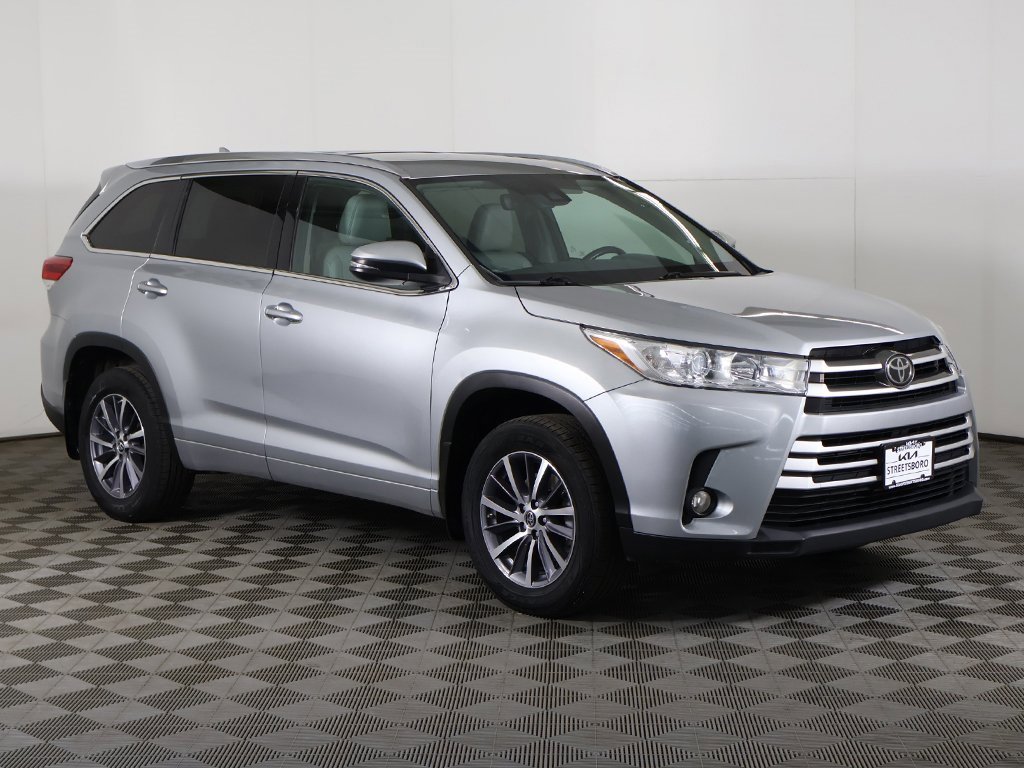 Used 2017 Toyota Highlander XLE image 62