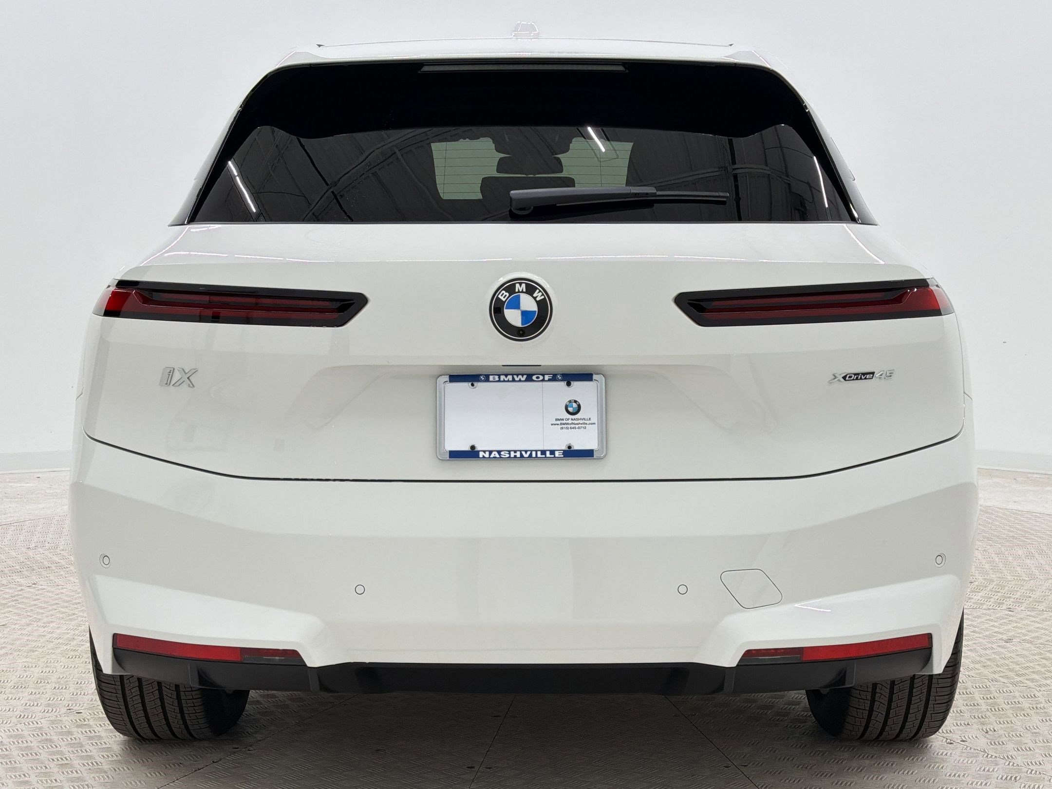 New 2026 BMW iX xDrive45 image 10