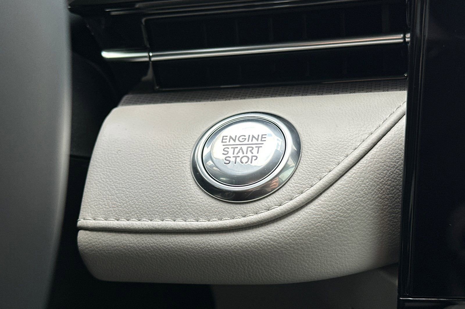 New 2026 Lincoln Nautilus Premier w/ Equipment Group 102A image 22