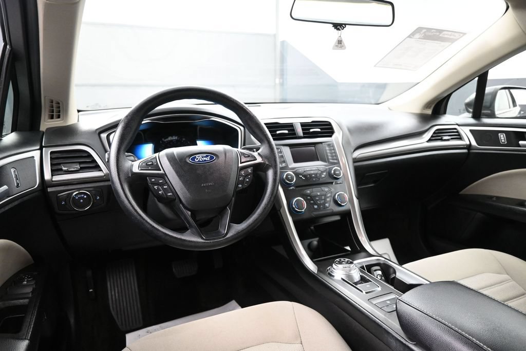 Used 2018 Ford Fusion S FWD image 22