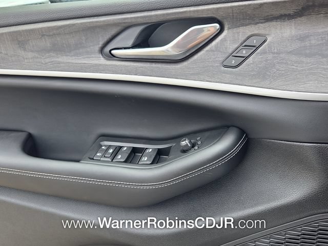 New 2026 Jeep Grand Cherokee L Limited RWD image 31