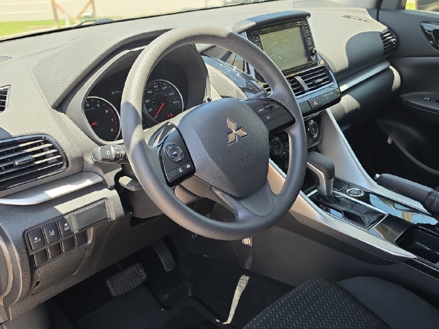 Used 2024 Mitsubishi Eclipse Cross ES AWD/4WD image 13
