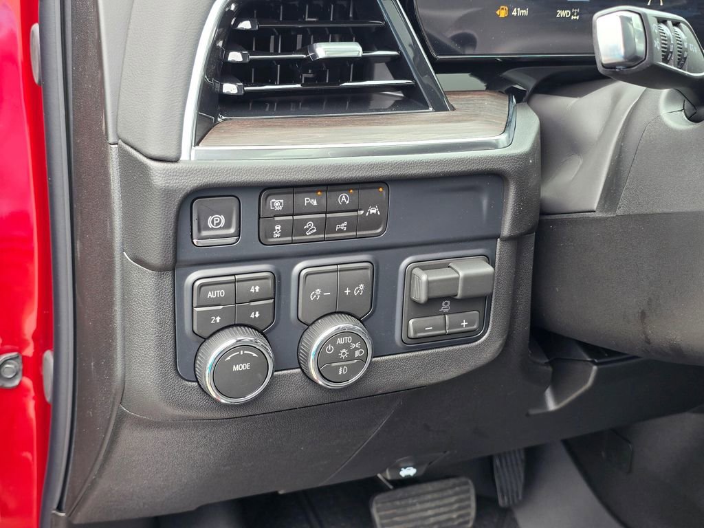 New 2026 Chevrolet Suburban Z71 image 26