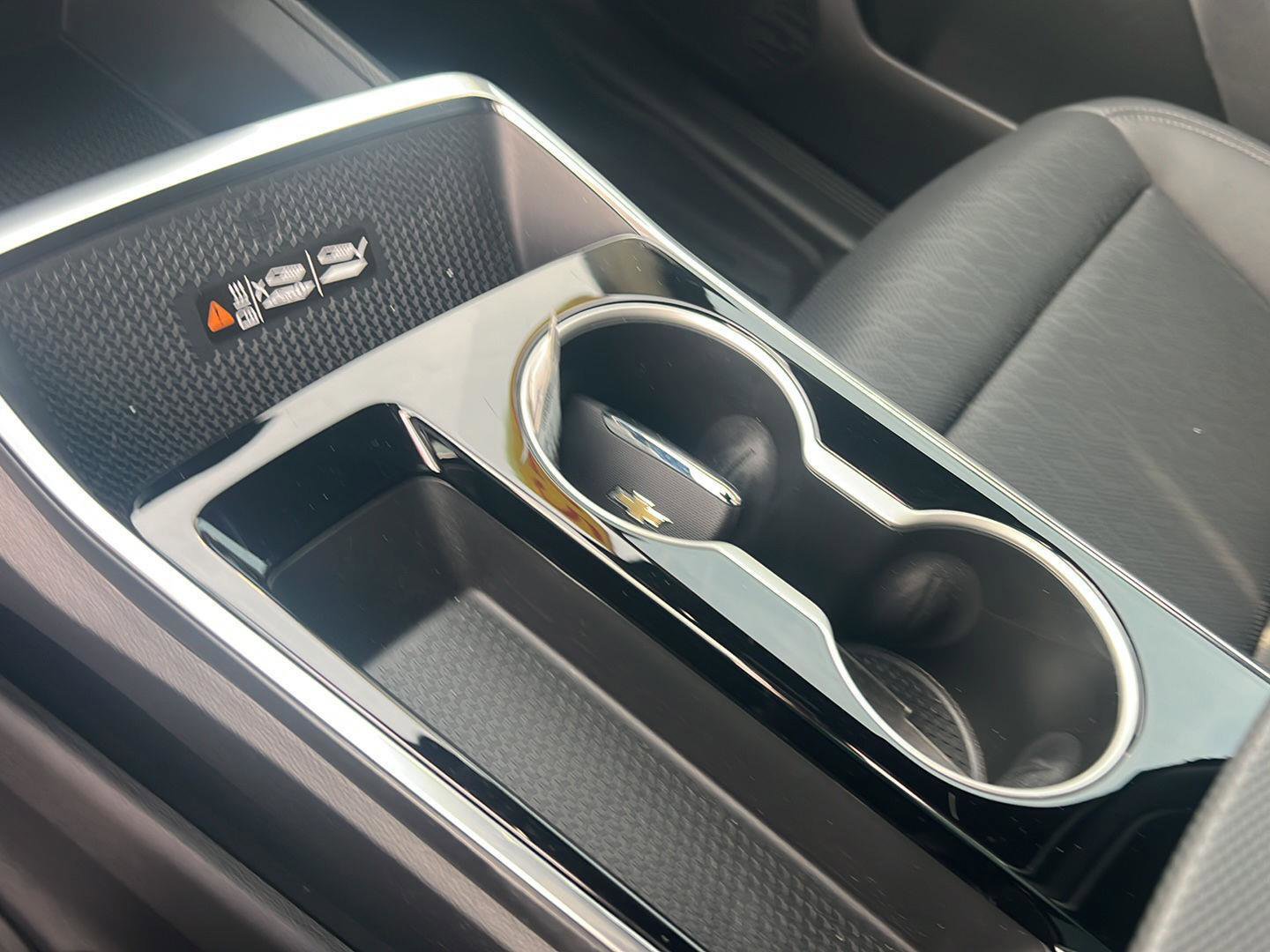 Used 2025 Chevrolet Equinox LT w/ Convenience Package II image 27