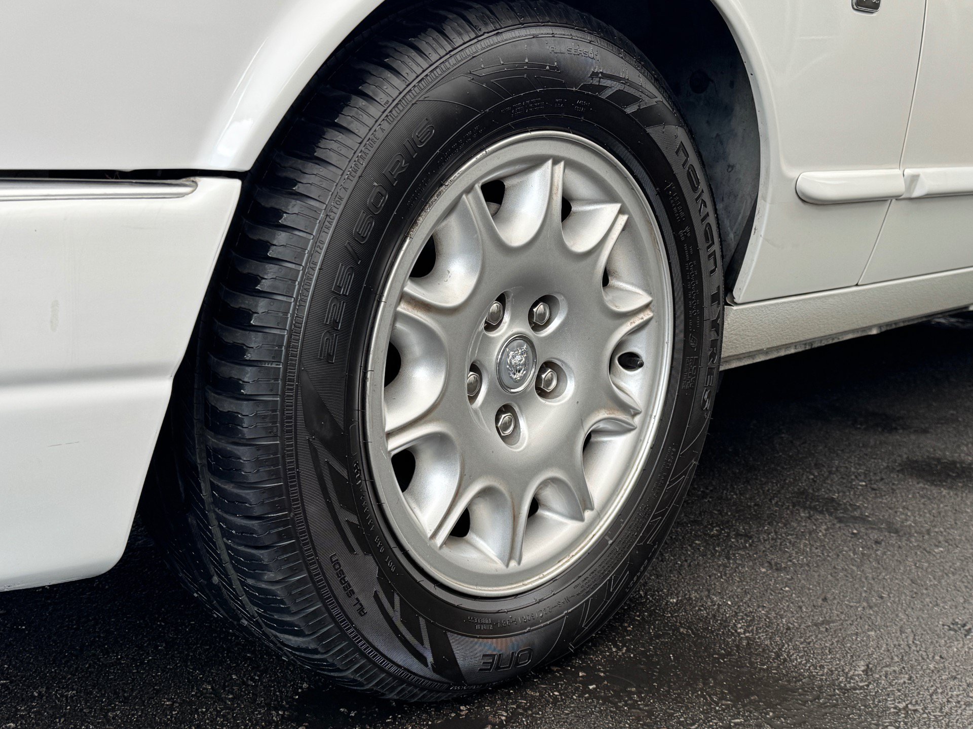 Used 2001 Jaguar XJ8 RWD image 53