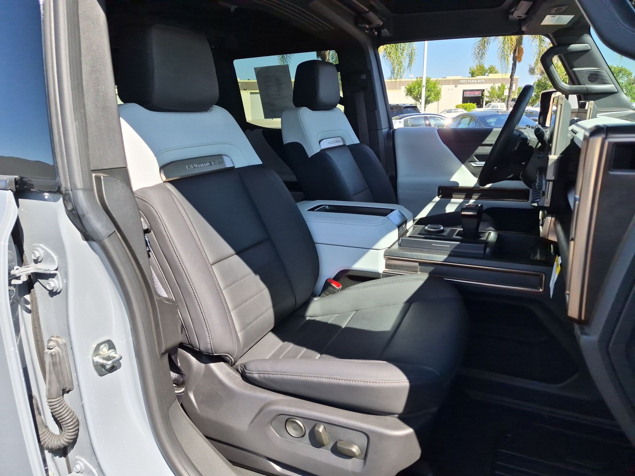 Used 2024 GMC Hummer EV 3X w/ Extreme Off-Road Package AWD/4WD image 31