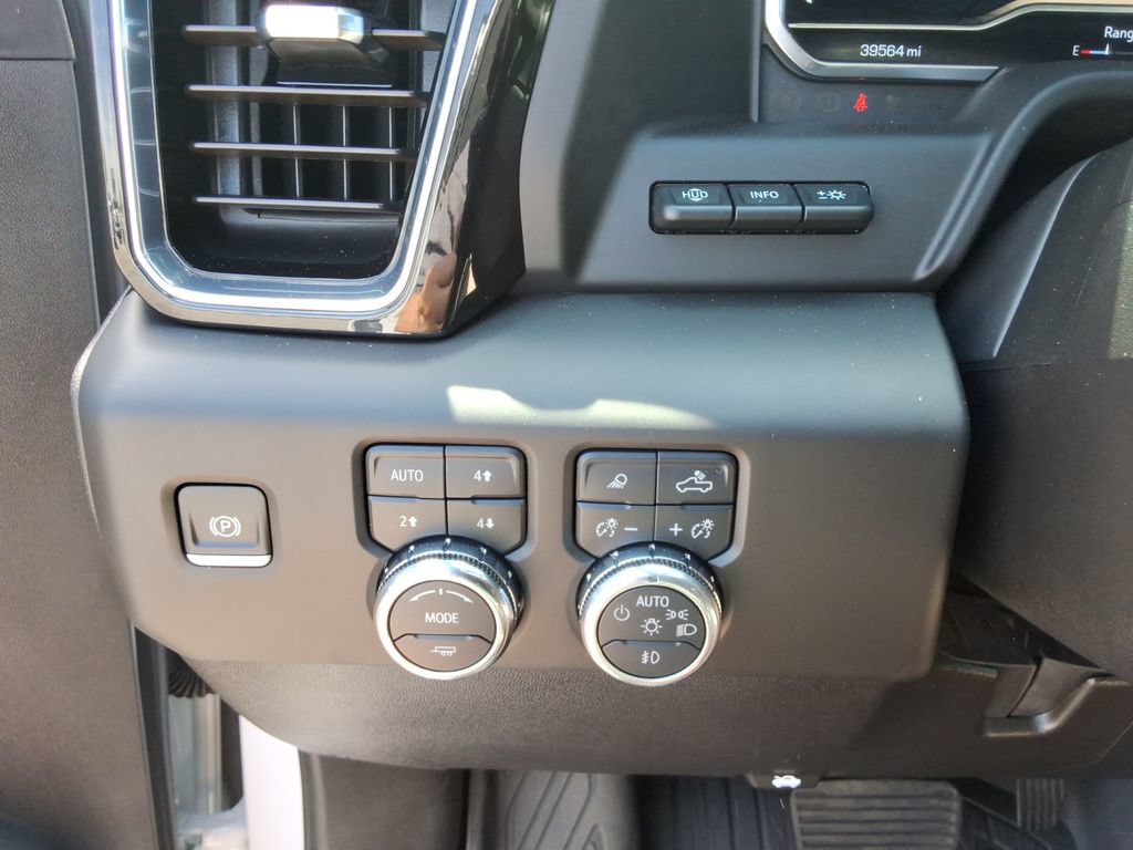 Certified 2025 GMC Sierra 2500 Denali Ultimate AWD/4WD image 39