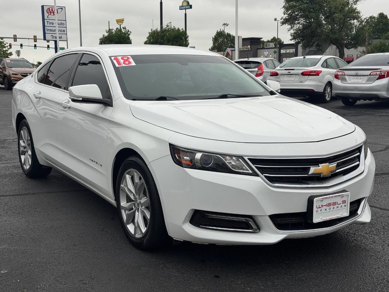 Used 2018 Chevrolet Impala LT FWD image 3