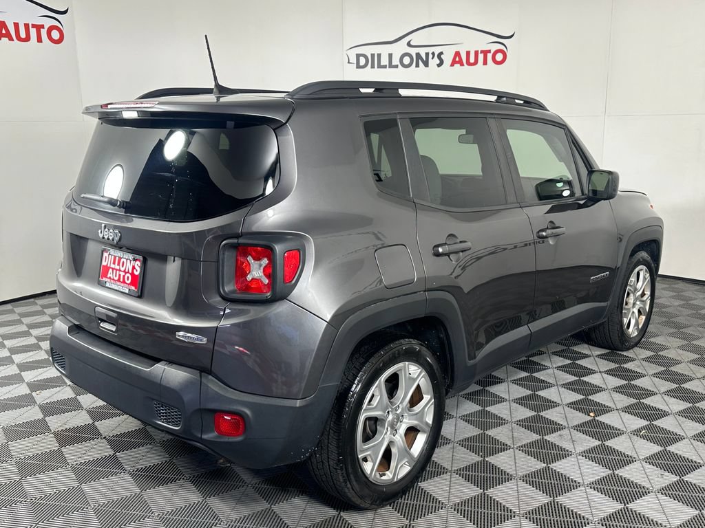 Used 2019 Jeep Renegade Latitude w/ UConnect 8.4 Nav Group FWD image 7
