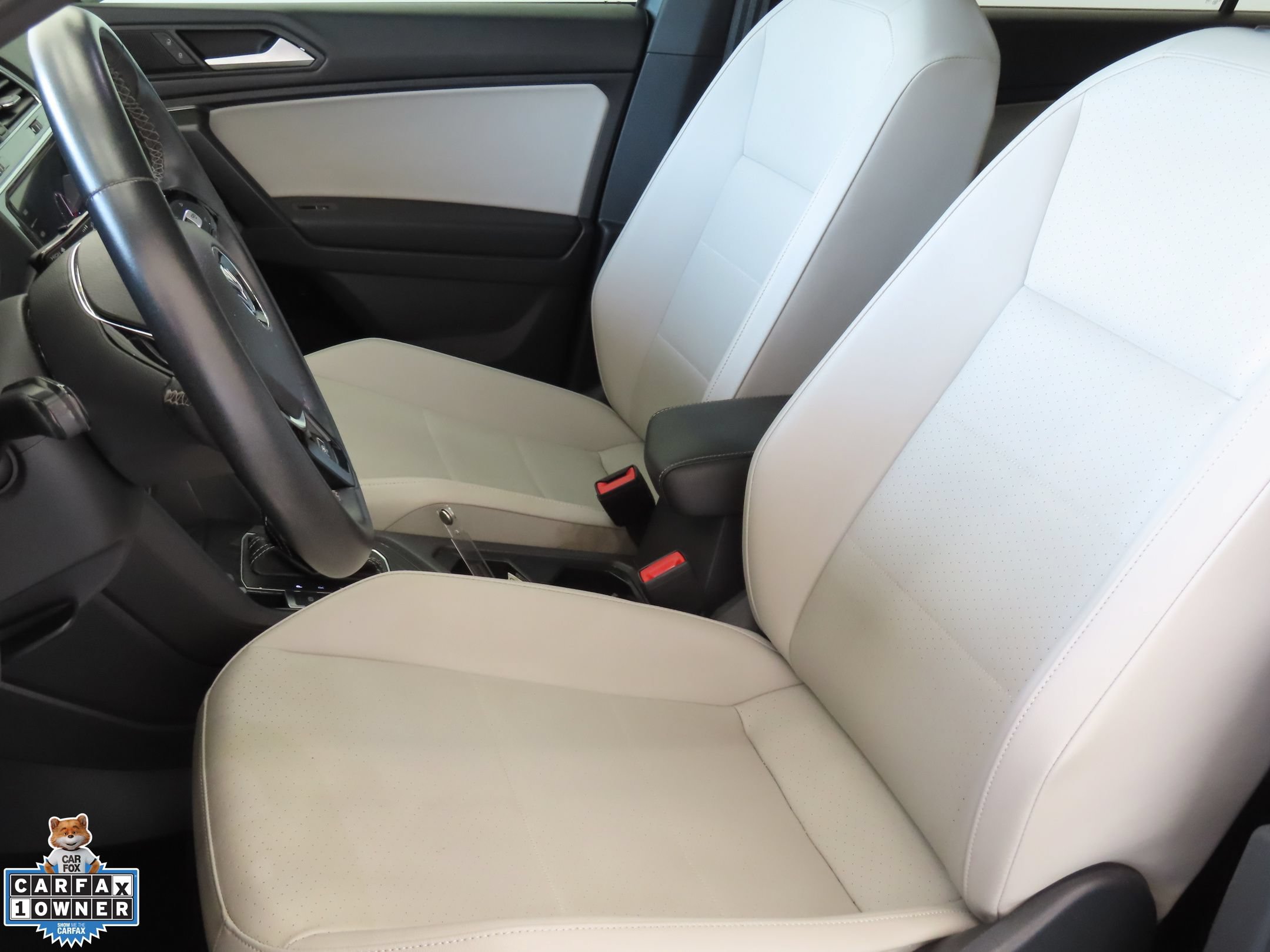 Used 2021 Volkswagen Tiguan SE R-Line FWD image 11