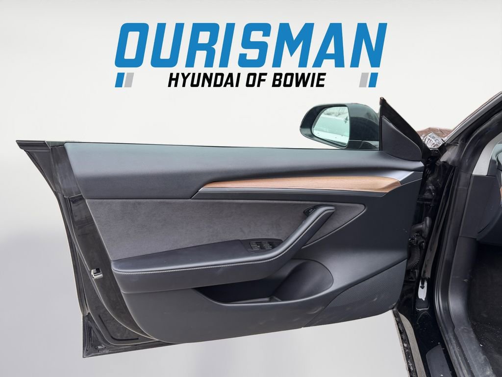 Used 2023 Tesla Model 3 Standard Range image 17