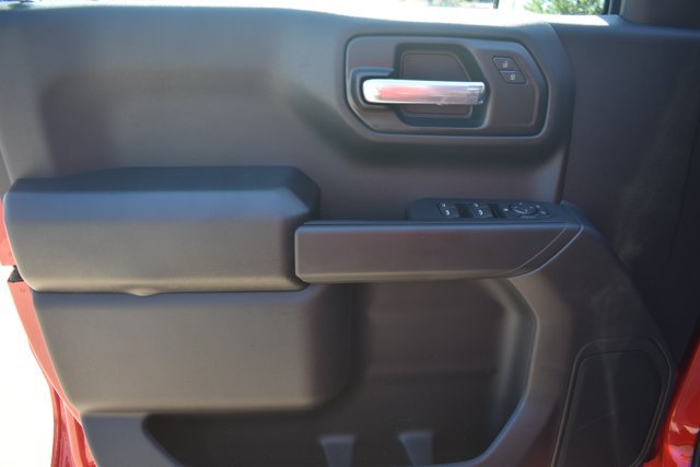 New 2026 Chevrolet Silverado 1500 Custom Trail Boss w/ LPO, Dark Essentials Package AWD/4WD image 15