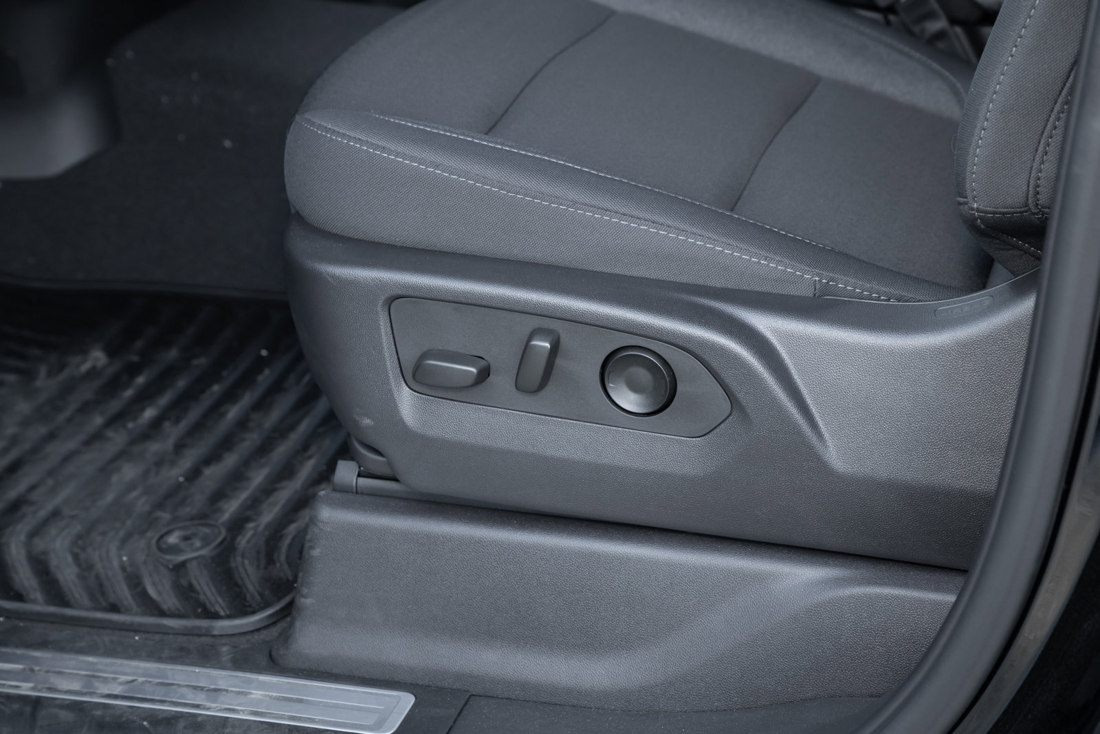 New 2024 GMC Sierra 1500 SLE w/ Preferred Package image 34