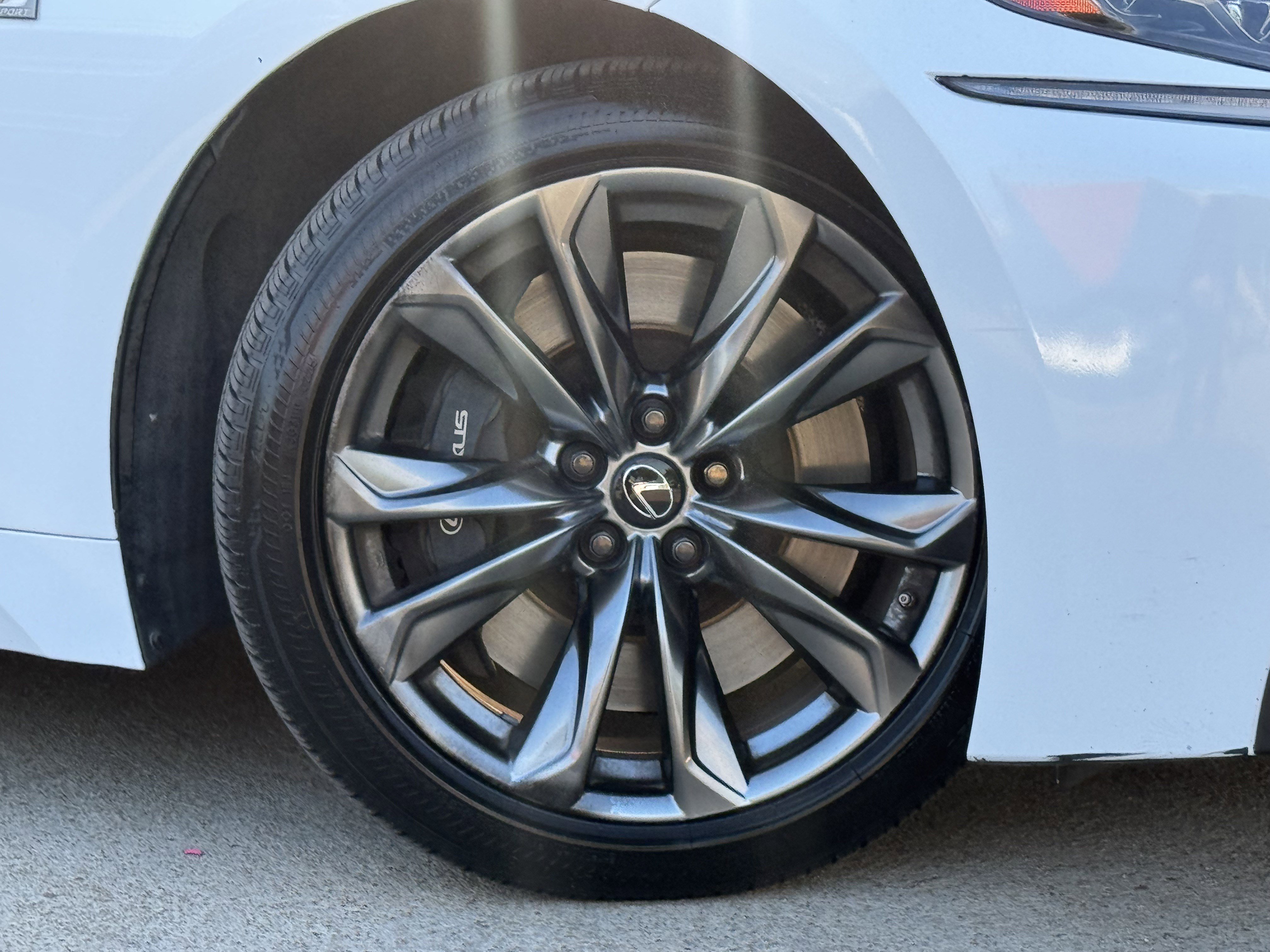 Used 2018 Lexus LS 500 F Sport image 3