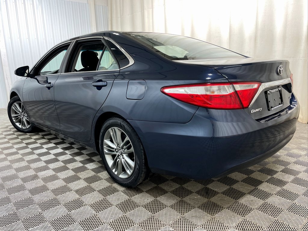 Used 2016 Toyota Camry LE image 40