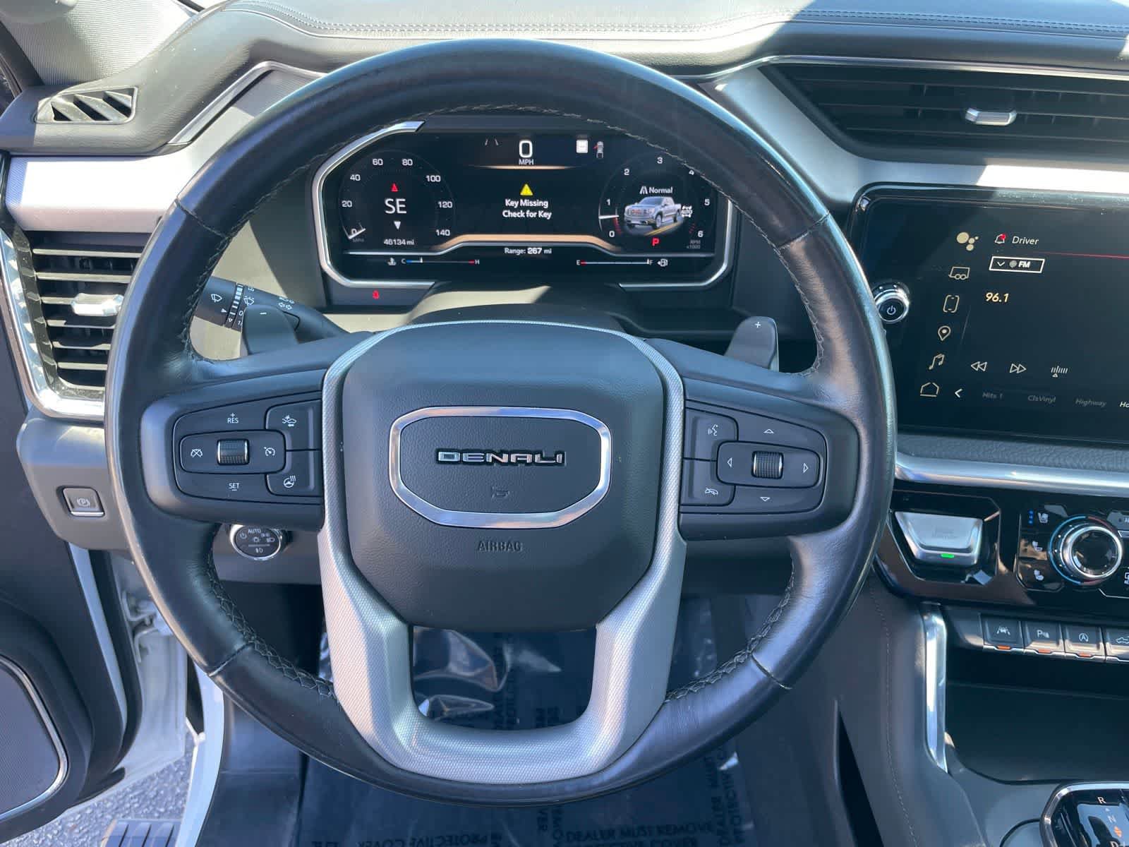 Used 2023 GMC Sierra 1500 Denali w/ Denali Reserve Package AWD/4WD image 11