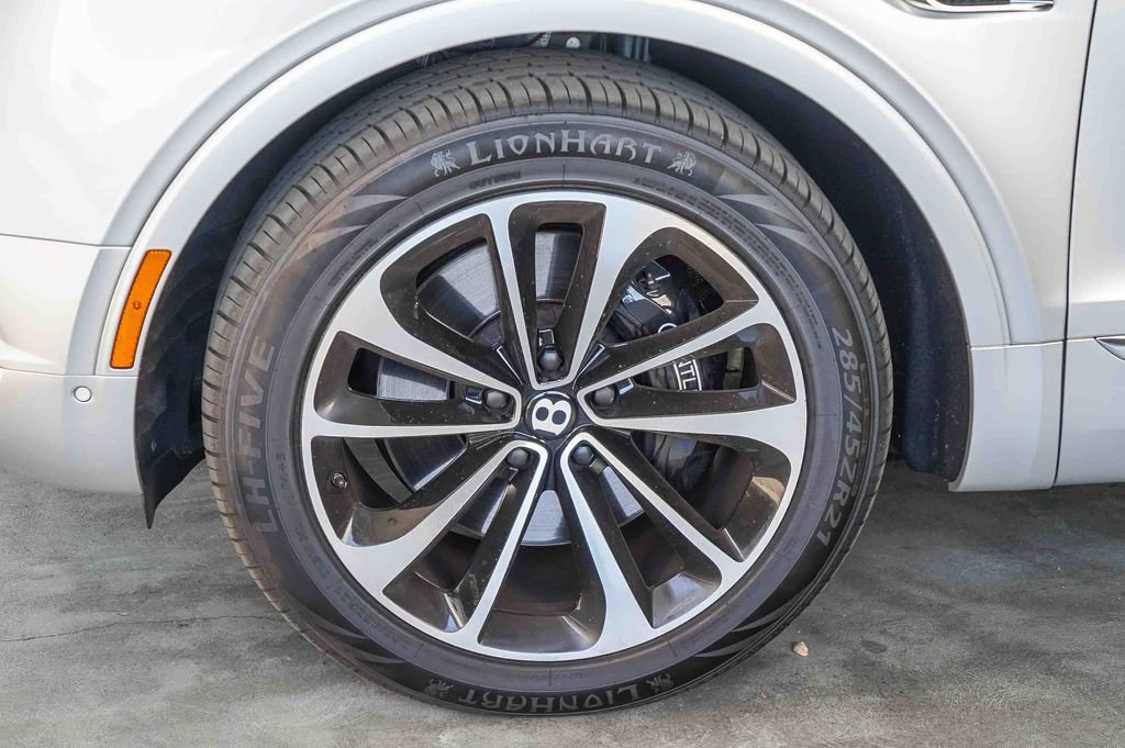 Used 2019 Bentley Bentayga AWD/4WD image 10