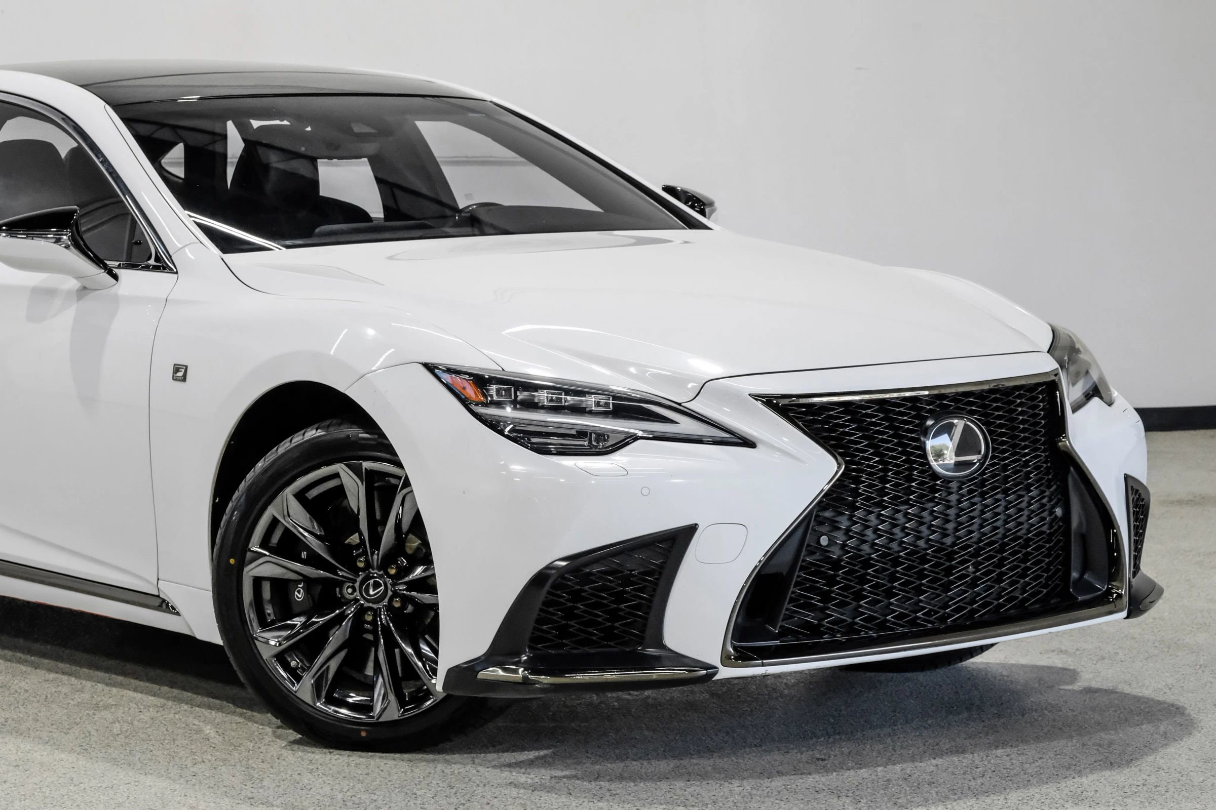 Used 2021 Lexus LS 500 F Sport w/ Accessory Package (Z2) image 12