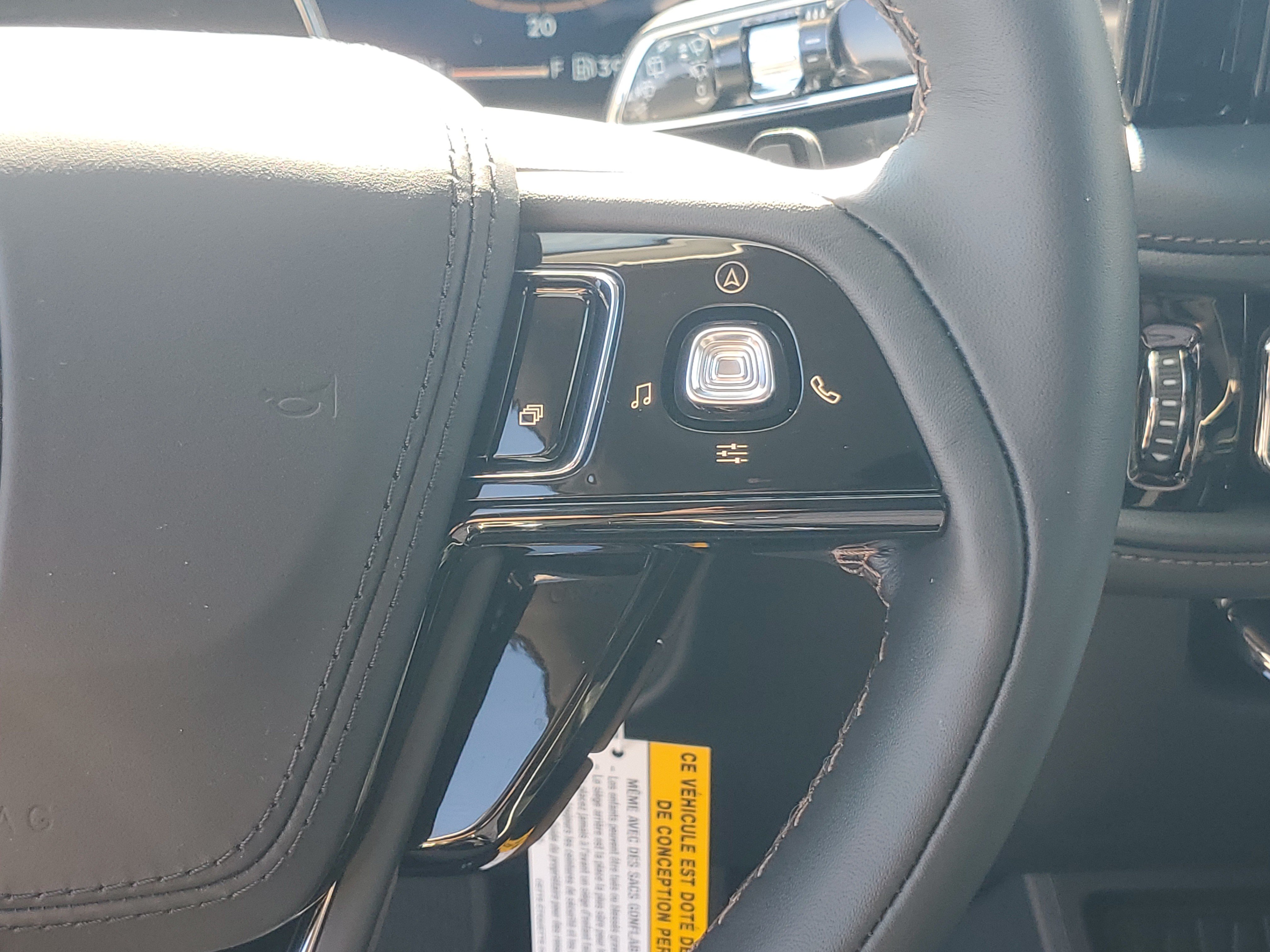 New 2026 Lincoln Aviator AWD image 17