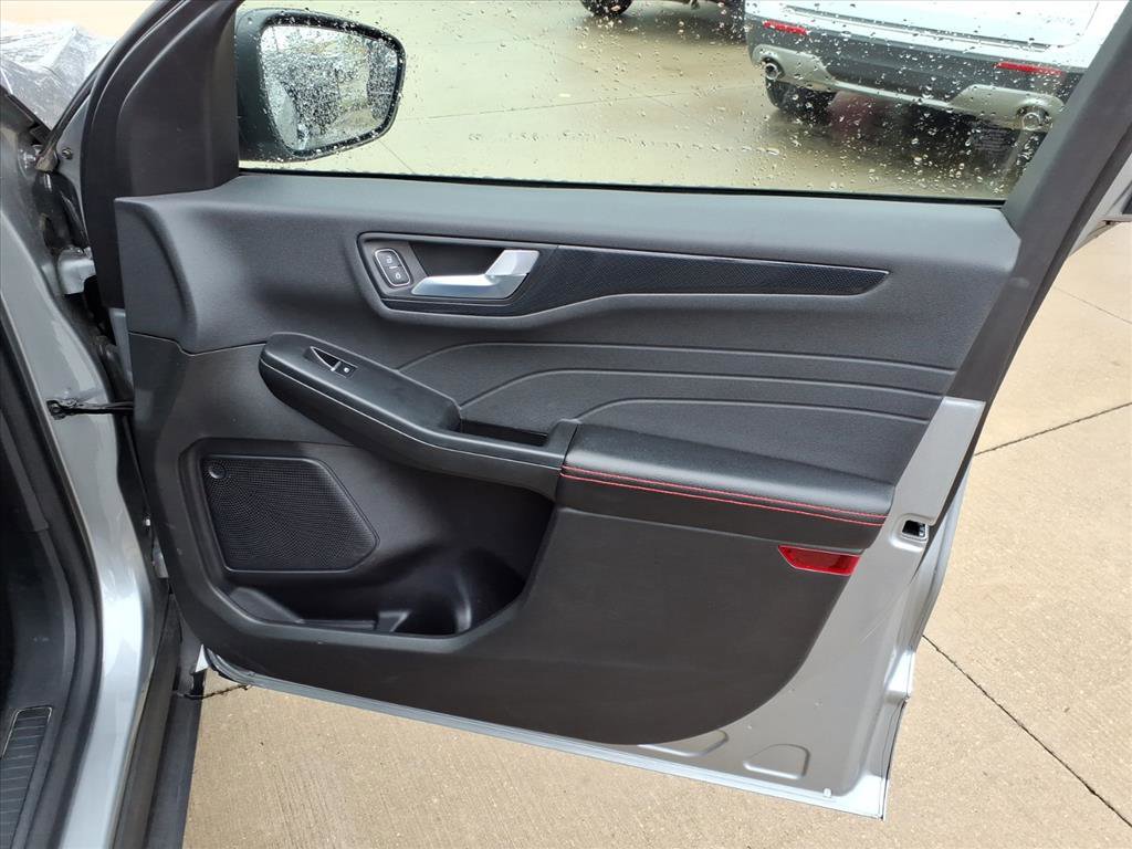 Used 2024 Ford Escape ST-Line image 19