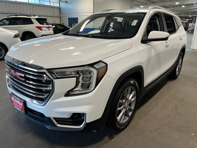 Used 2024 GMC Terrain SLT FWD image 7