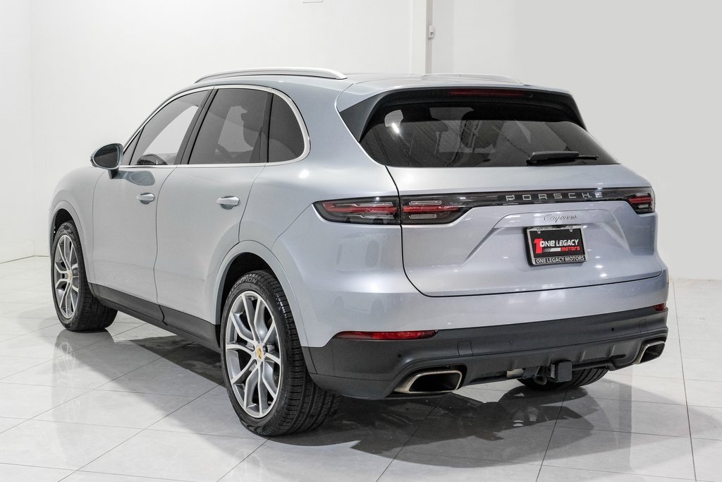 Used 2023 Porsche Cayenne image 10
