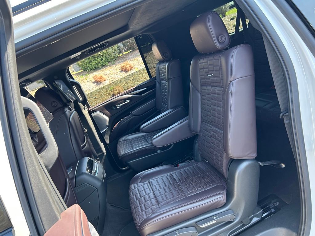 Used 2022 Cadillac Escalade ESV Sport Platinum image 44