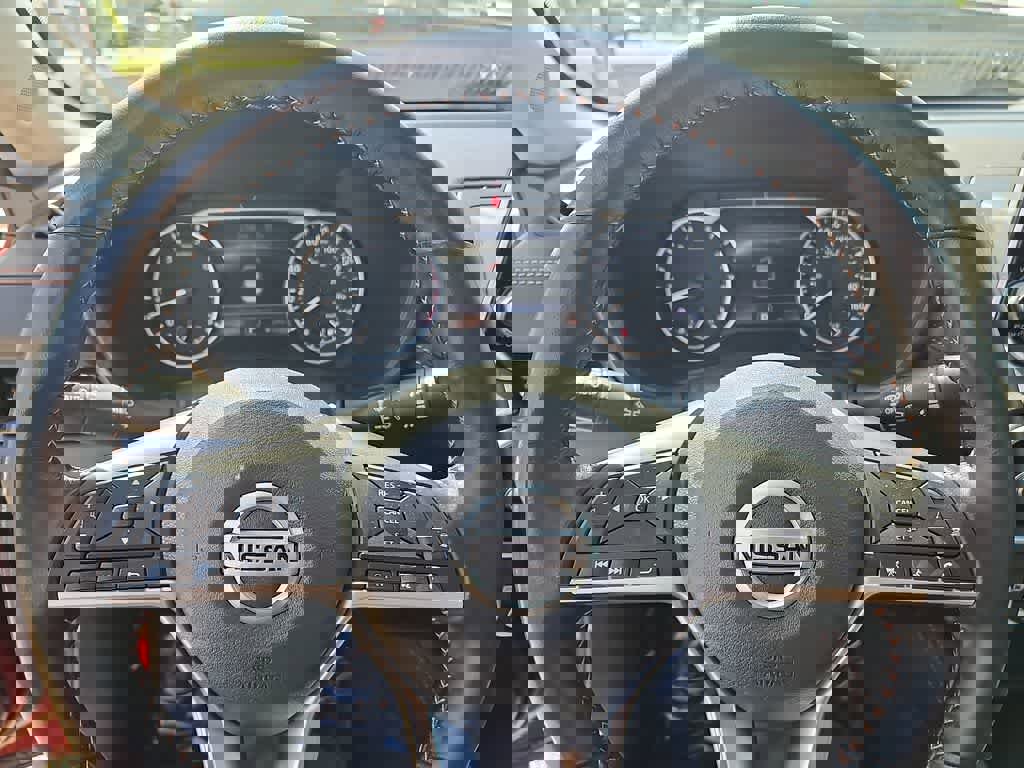 Used 2022 Nissan Sentra SR w/ Trunk Package image 19