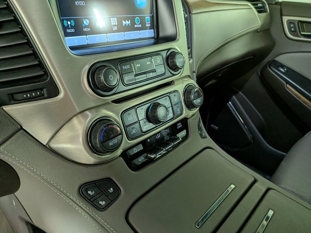 Used 2020 GMC Yukon Denali w/ Denali Premium Package image 27