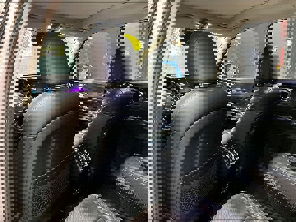 Used 2023 Kia Sorento SX AWD/4WD image 23