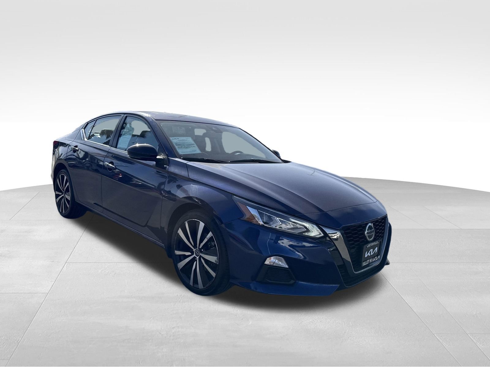 Used 2021 Nissan Altima 2.5 SR w/ SR Premium Package image 1