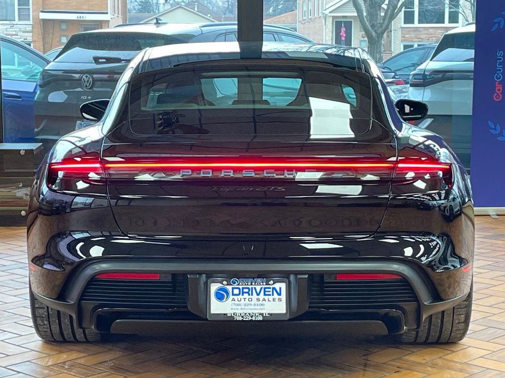 Used 2024 Porsche Taycan GTS image 9